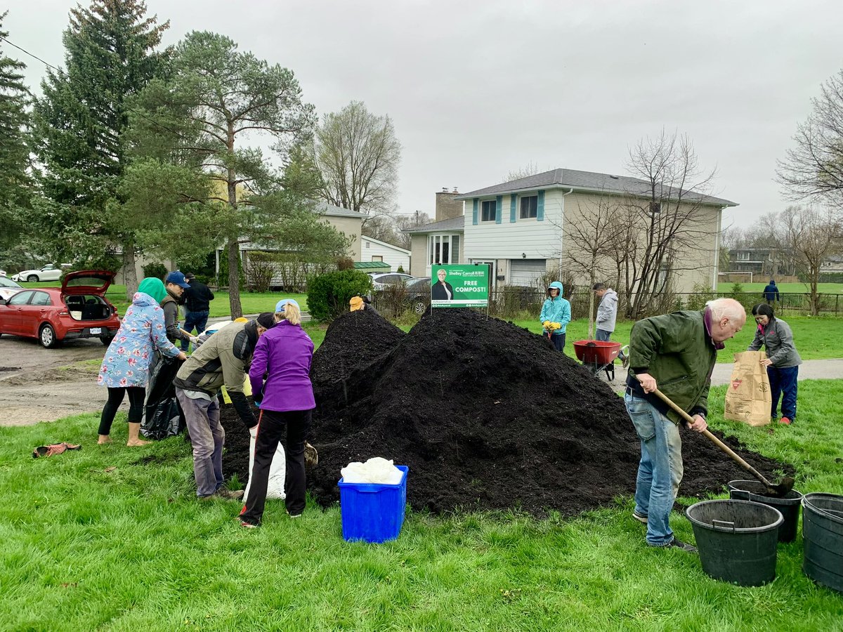 Another great Compost Day yesterday! Thanks to neighbours for braving the rain to stop by Dallington Park. ☔️ Our final Compost Day of the season is happening today! Come to Bestview Park at 11 AM with a container, shovel and gloves to snag some compost for your garden. 🌱