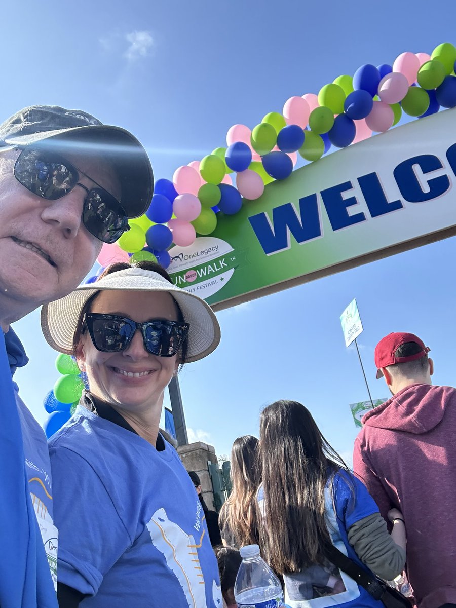 What a great turnout for a great cause. Happy to participate and run walk with the @UCLAHealth team during the @DonateLifeSoCal event for National Donate Life Month