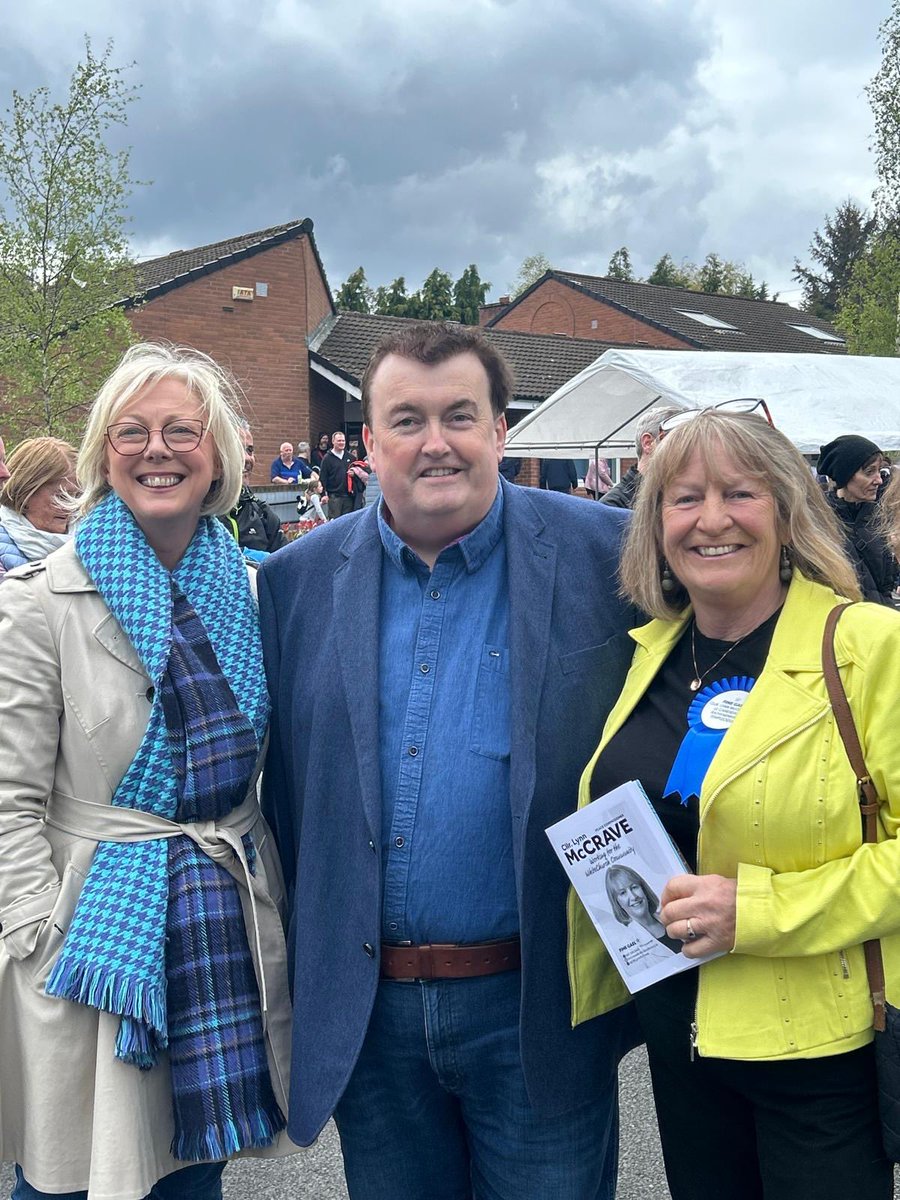 @CllrLynnMcCrave had a great day at WhiteChurch Fete with organising committee of Rev David Boules. Super time with <a href="/brophytalks/">Colm Brophy</a> and <a href="/ReginaDo/">Regina Doherty MEP</a>. @SPNWhitechurch <a href="/RathfarnhamV/">Rathfarnham Village</a> <a href="/FineGael/">Fine Gael</a>