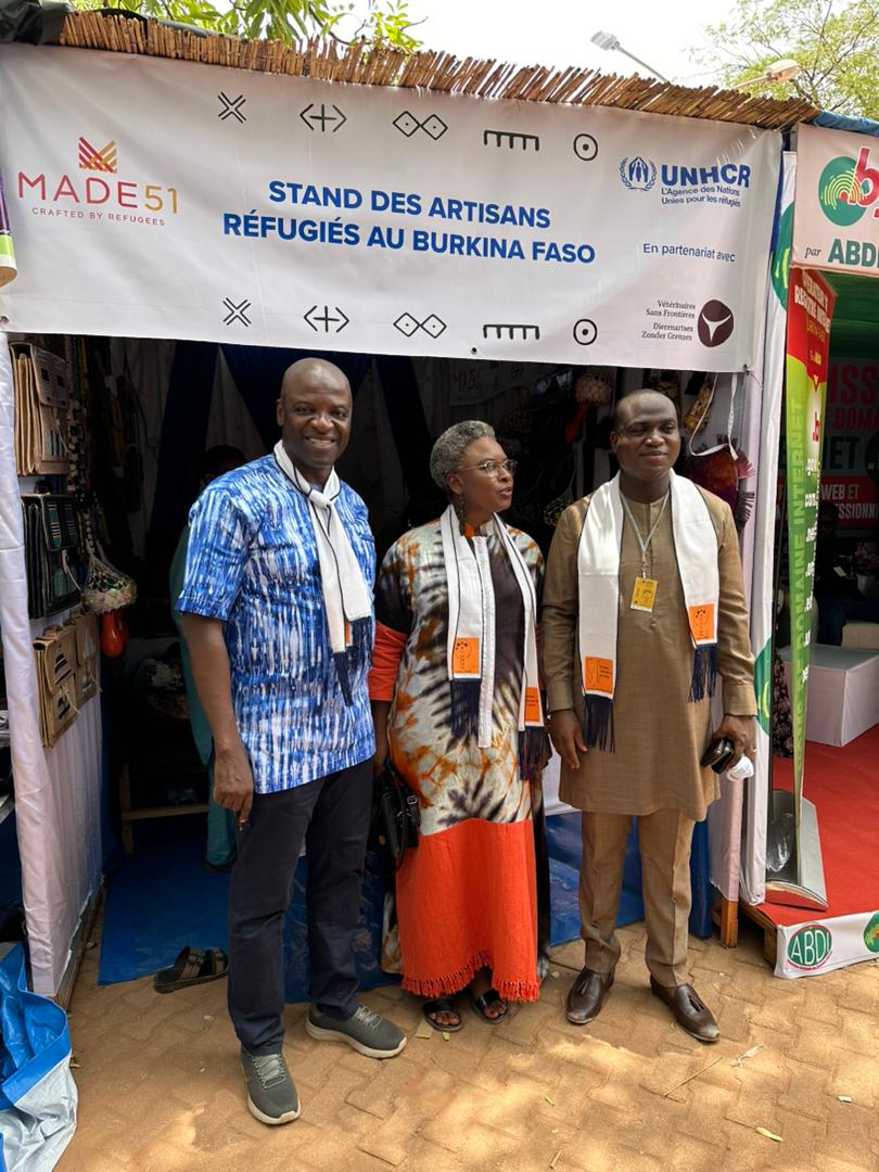 #SNCBOBO2024 trade fair. We stopped at this shop managed by refugee artisans in Burkina faso supported by UNHCR. They are resilient, talented & professional & want to make a living from their craftsmanship and are doing so alongside their Burkinabè counterparts. @ONUinfo