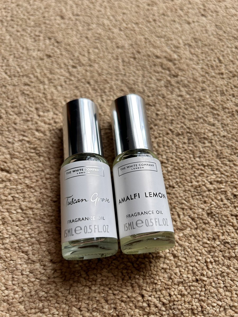 I popped into @thewhitecompany yesterday purchased two of their “new” fragrance oils.  I can recommend them both, fresh and zingy. Fragrance can really influence your mood and these are upbeat 🩷
