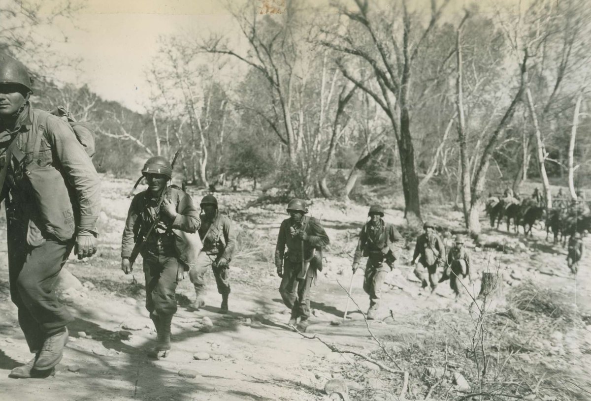 How to do mobilization for war in the perfect way: the @USArmy in #WWII: When Germany invaded Poland the US Army consisted of just 6× divisions (1st ID, 2nd ID, 3rd ID, 1st CAV, Hawaiian Division, Philippine Division). 1/12