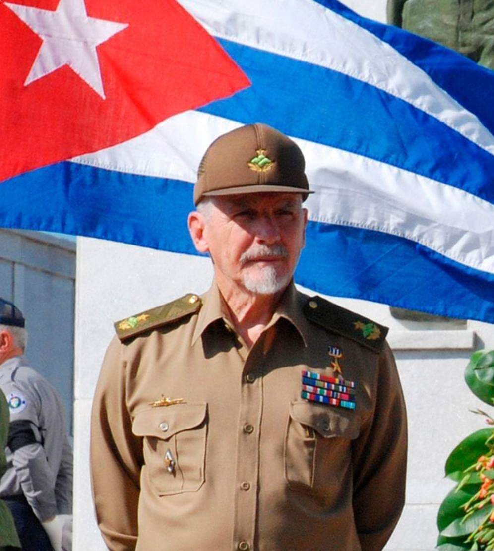 Felicidades en sus vitales 92 años al Comandante de la Revolución Ramiro Valdés Menéndez , asaltante al Moncada, expedicionario del Granma, invasor de la columna del Che. Su fidelidad a Fidel y Raúl, es ejemplo para las actuales y futuras generaciones de cubanos y cubanas 🇨🇺#Cuba