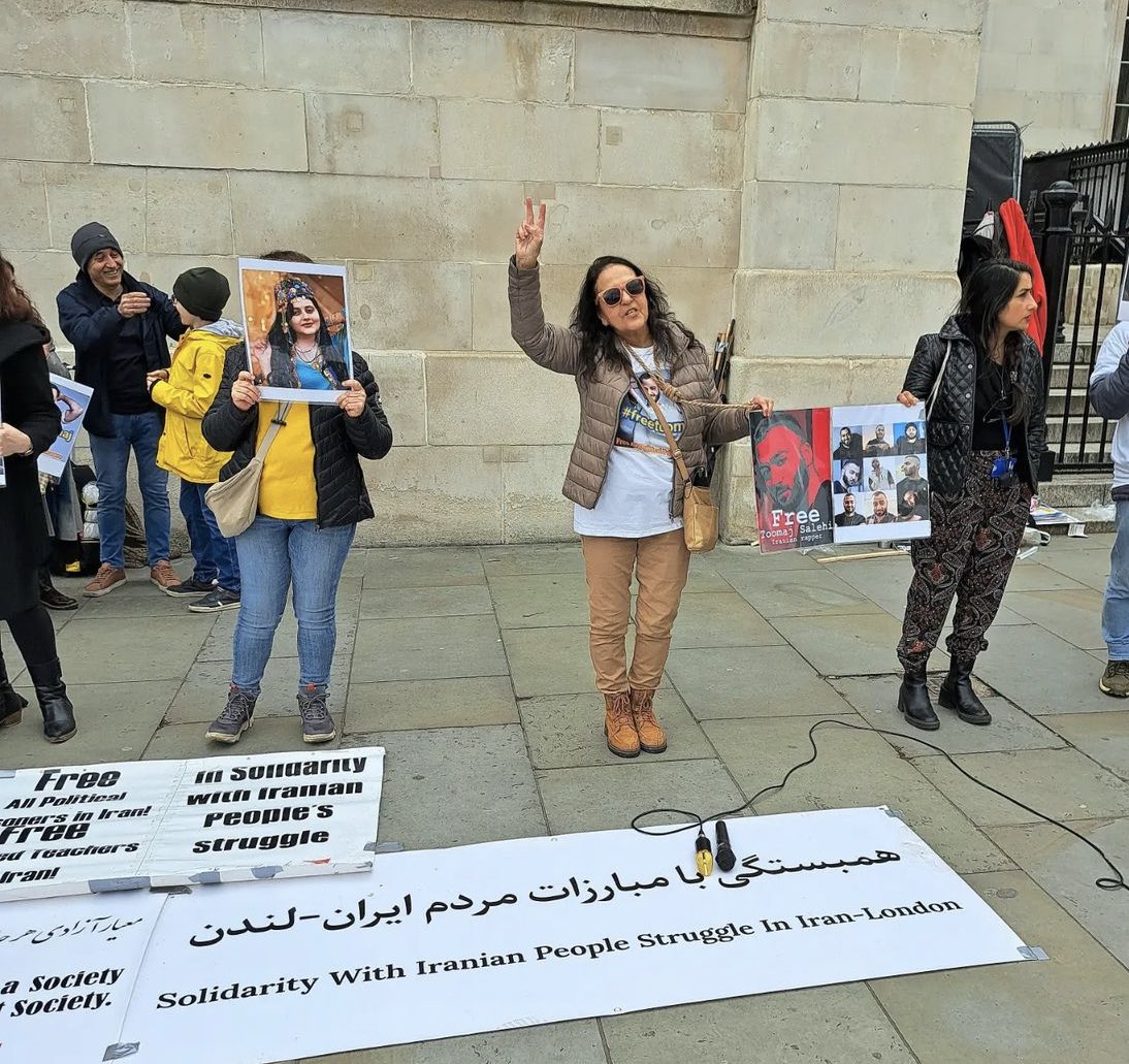 Crowds of Iranians demonstrated in London today, demanding the release of Iranian rapper Tomaj Salehi and an end to the Islamic Republic's brutal use of the death penalty. Tomaj's music gave voice to the voiceless and now we raise our voice for him.

#stopexecutionsiniran