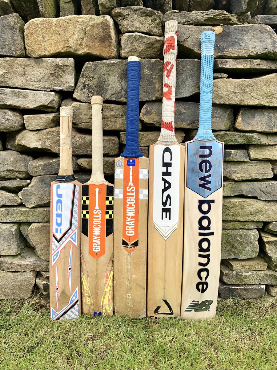 The boys have their new sticks for the upcoming @BlackleyCC1 & @Halifaxjuniorc1 season! Thanks to James at @jedi_cricket, so really helpful as always & @RomidaCricket 🙌🏽🏏 Best wishes to the boys for the season & their friends & teammates!