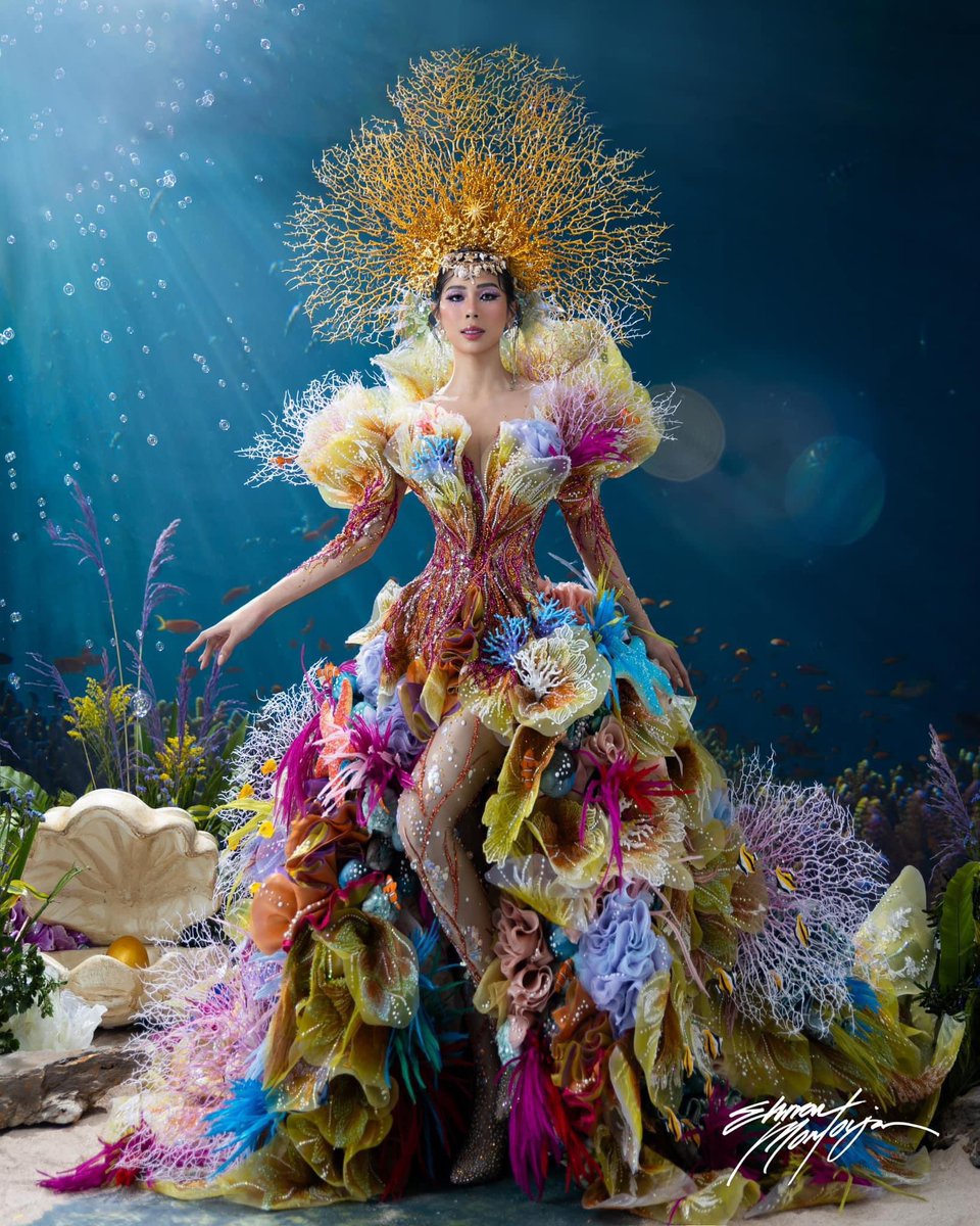 TOP 3 BEST IN NATIONAL COSTUME 
#Southerncalifornia
#Iloilo
#Tacloban

#MUPH24 #MissUniverse2024 #natcos #muph
