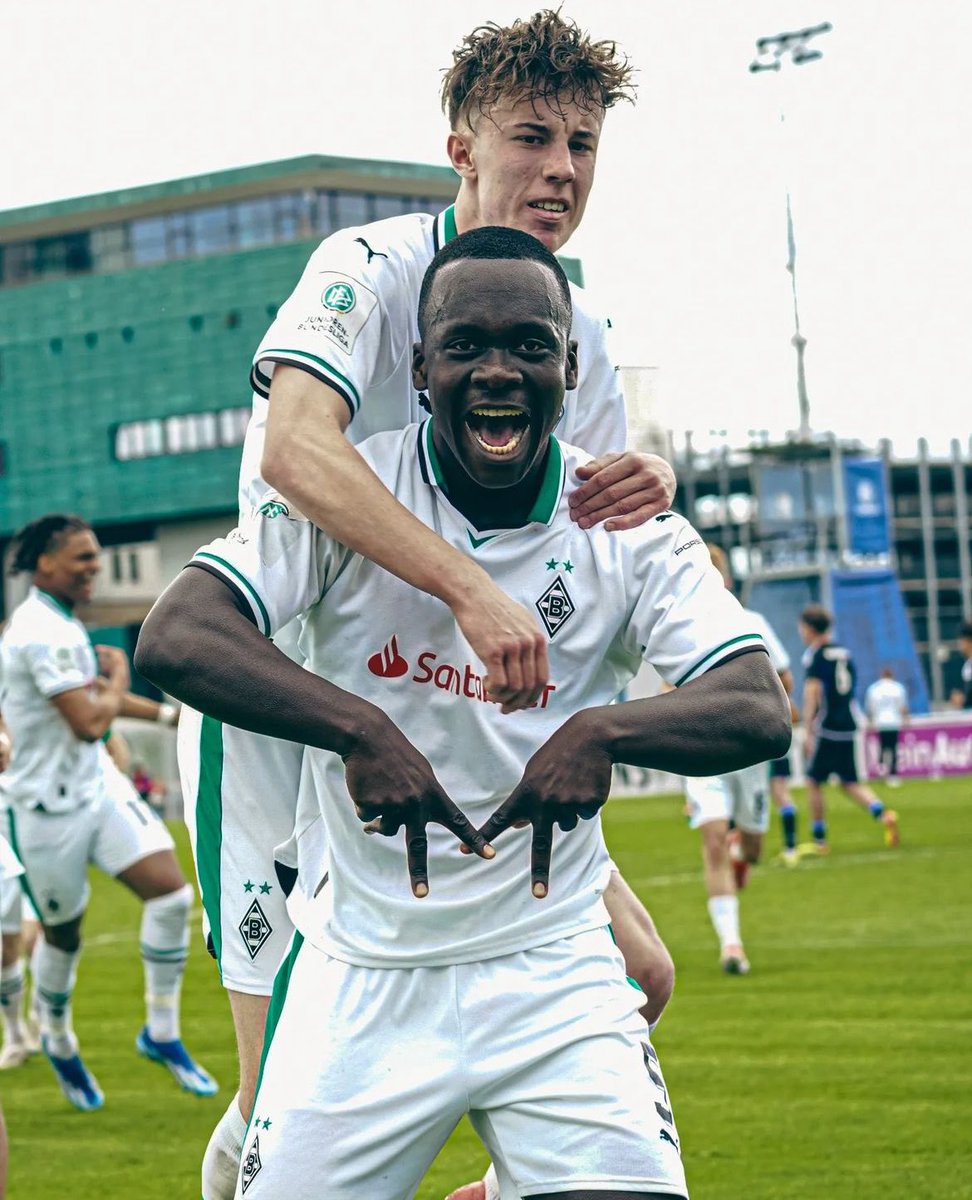 Ibrahim Digberekou (2005 et U19🇧🇪) a marqué un but aujourd’hui dans la victoire 3-2 des U19 du Borussia face à Shalke 04 !

(📸Instagram Bronxxer)