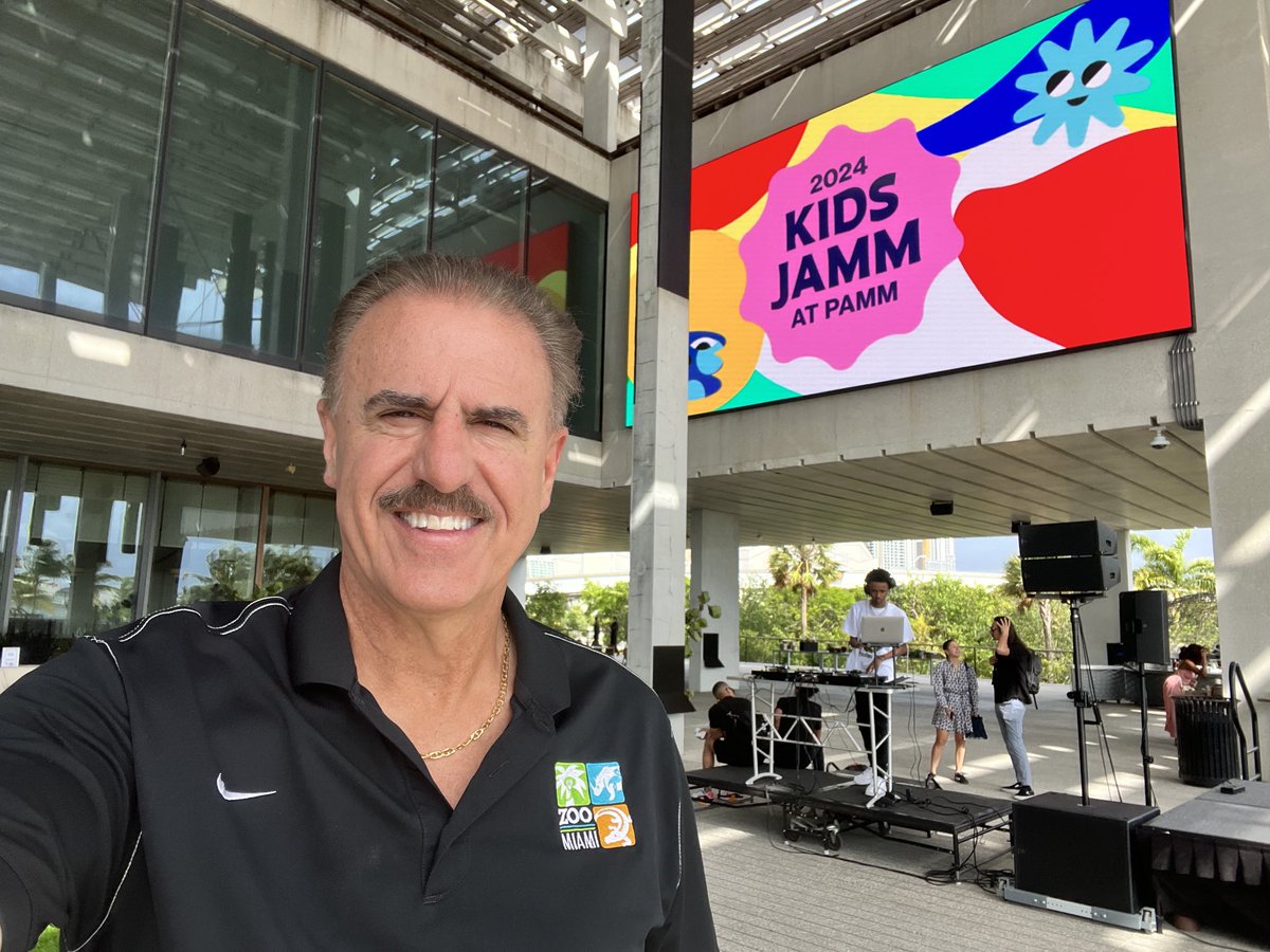 Getting ready to present the story of “K’Wasi,” the lion at the Perez Art Museum ⁦@pamm⁩ KIDS JAMM.