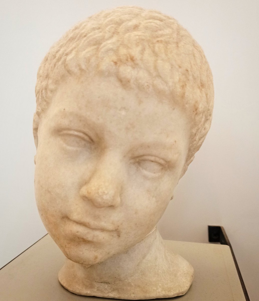 Portrait of a boy, workshop from the Greek islands, late 2nd century BC, Pietro Pesaro collection, on display in room 13
#museum #Venice #Archaeology #Greece #collection #art #portrait