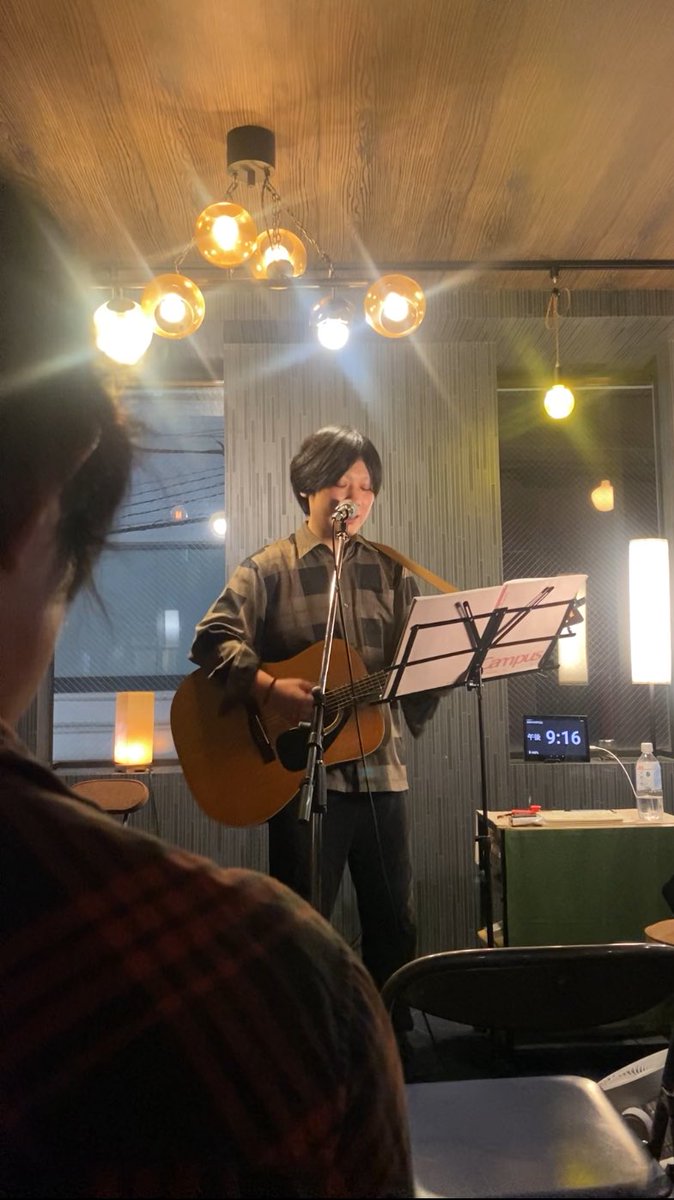 sakura___0615's tweet photo. あたぎくんのワンマン見てきた！

すごい本人が緊張と不安を掲げながら挑んだのを知っていたので
当日は堂々とやりきっていて
私もとても嬉しかったです☺️

成功して本当によかった

彼の曲はずっと好きだろうな。

約２時間ずっとあたぎくんの歌に
浸ることが出来てすごく幸せな時間だった。 https://t.co/b7QikxLOLI