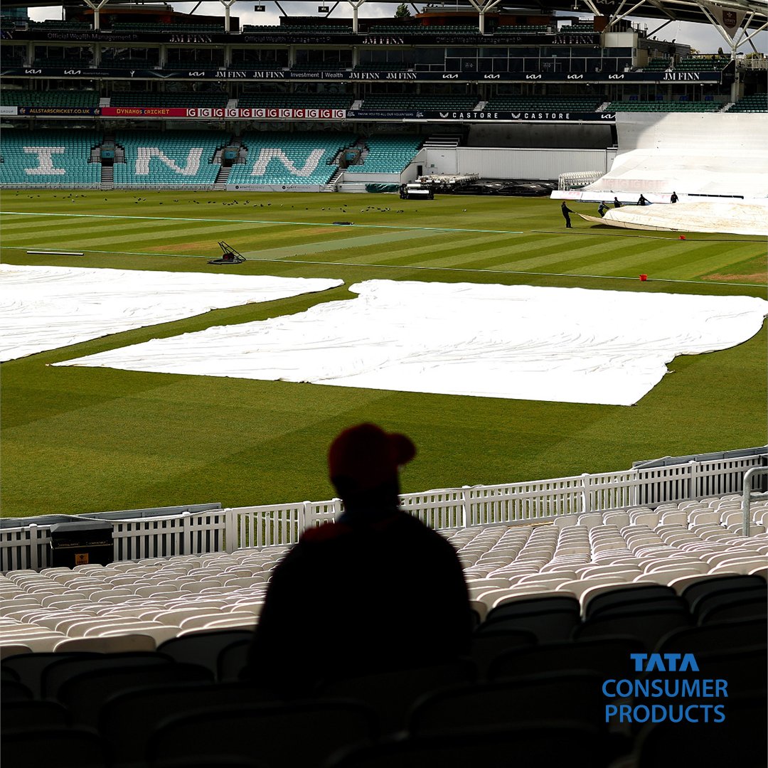 Still no play here at The Kia Oval as we head into the @TataConsumer Tea Break! 🫖 The umpires will be inspecting during the break. 🤎 | #SurreyCricket