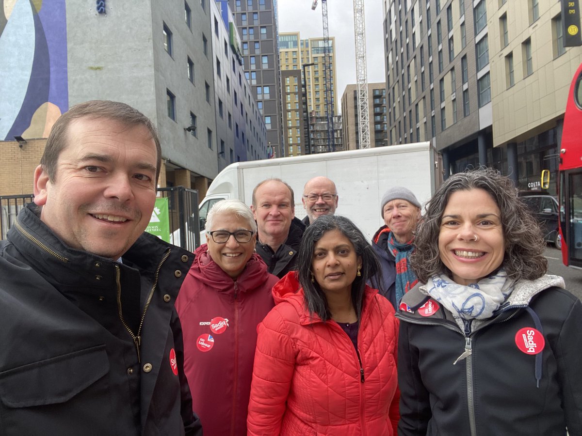 A soggy morning out on the doorstep for @BassamMahfouz, @SadiqKhan and @MartinWhelton . A positive reception though from residents who have already voted by post and will be voting for a fairer London