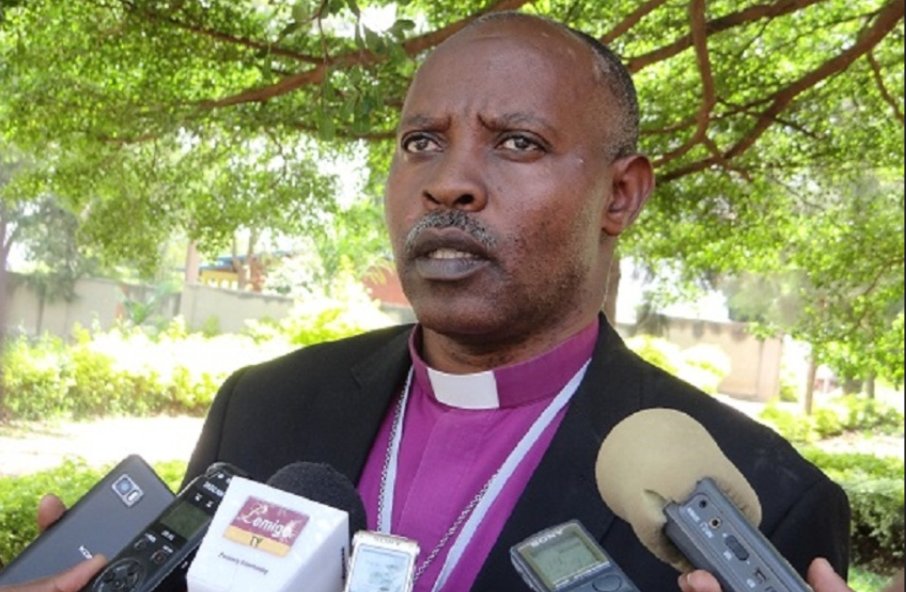 Mgr Kayinamura Samuel, Umuyobozi w’Itorero Methodiste Libre ry’u Rwanda (EMLR), yatangije ko biteye isoni n’agahinda kubona hari abayoboke b’amadini n’amatorero na bamwe mu bayobozi babo bagize uruhare muri Jenoside yakorewe Abatutsi mu 1994. imvahonshya.co.rw/jenoside-yakor…