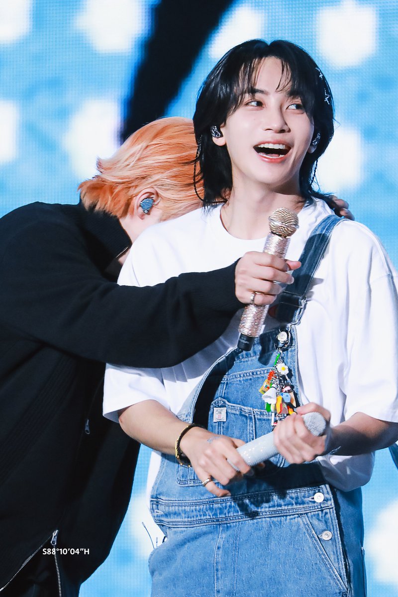s881004h's tweet image. 240428 Seventeen Follow Again in Seoul
🫂❤️
#SEVENTEEN #세븐틴 #에스쿱스 #승철 #SCOUPS #JEONGHAN #정한 @pledis_17
