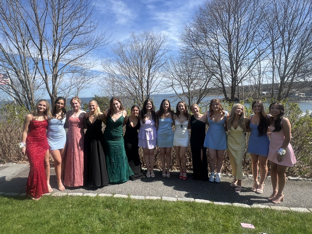 Some of our athletes celebrating Prom 💃🕺🏼 ⚾️🥎