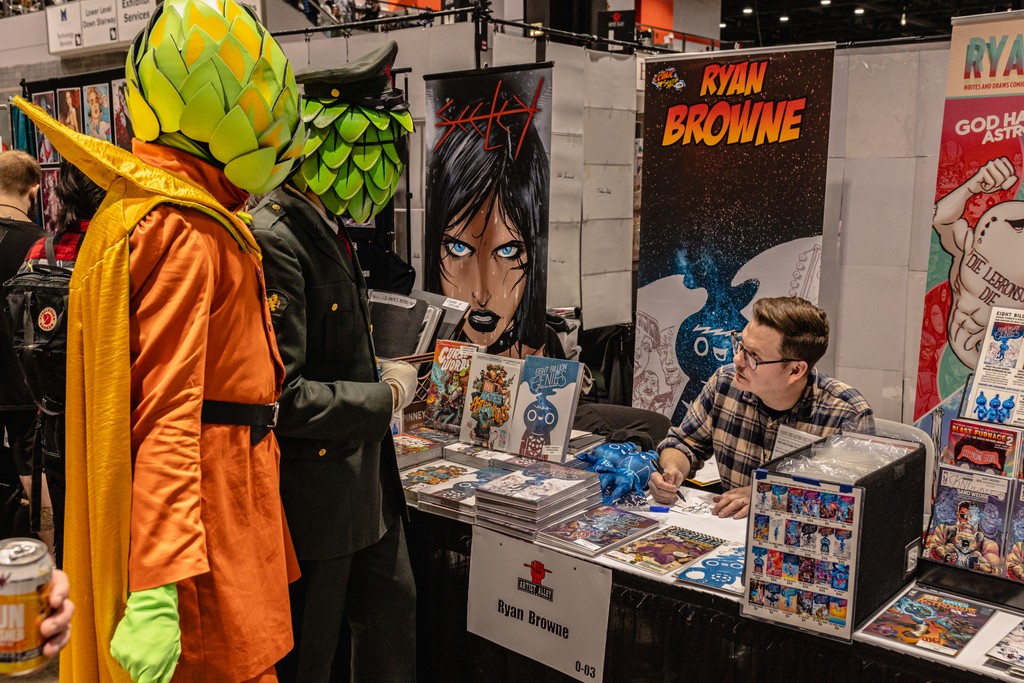 One day left to meet your Heroes. The final day of @c2e2 kicks off in 15 minutes, and we can't wait to see you. Same hop place, same hop channel.