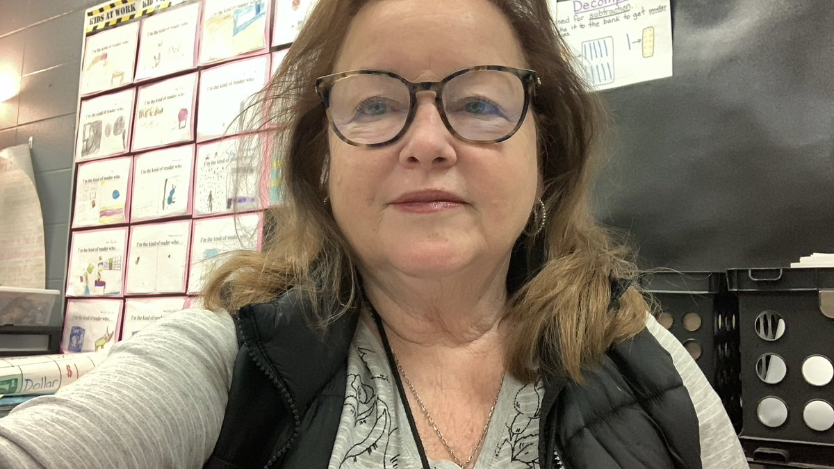 My GOAL is to be #1 by Thursday, May 2nd at 9pm PDT to make it to the NEXT round. Will YOU help me make that goal, Please! 
Just use the QR code or click the link:
americasfavteacher.org/2024/Debbie-Wi…