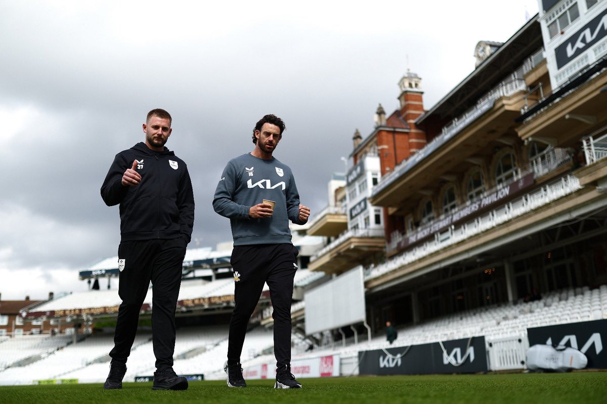 GOOD NEWS! Play will resume at 4:30pm! 32 overs will be bowled. Huge credit to the ground staff! Entry to The Kia Oval is FREE after tea. 🤎| #SurreyCricket