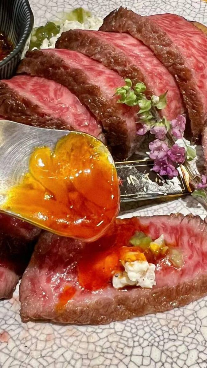 dirman_u5yong's tweet image. やっぱり美味しいものの誘惑には勝てませんね😋
今日も楽しい一日でしたよ🥰