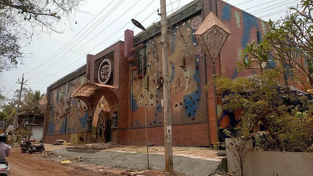 Will #Assagaopanchayat clarify what the structure is about. Residential house, Club, theatre or anything else. #rumbagoa has been a big secreat here and villagers want to know who is the guaranteer of this building. @DrPramodPSawant @MauvinGodinho
