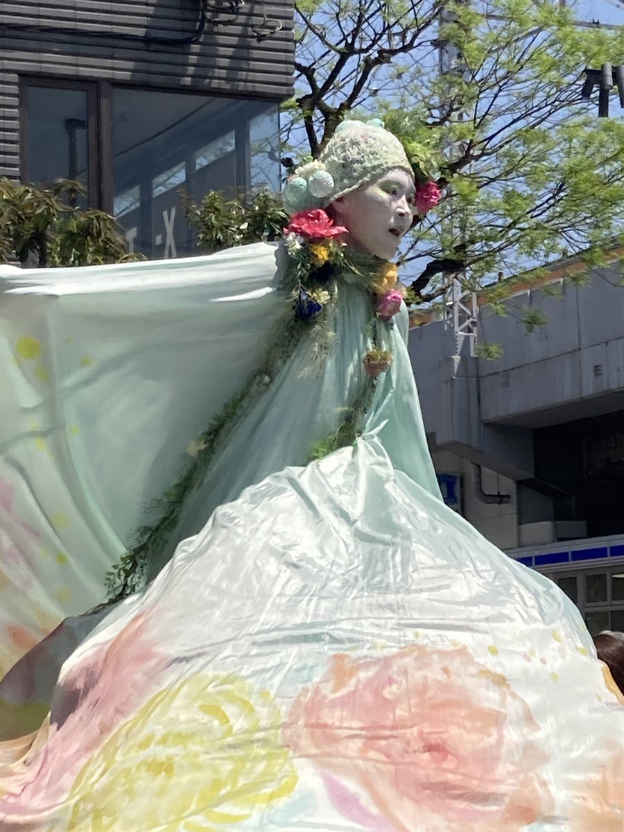 今日の高円寺びっくり大道芸のアテンドで、海外の人のかなりナチュラルな「オーマイゴッド」を聴いて、ちょっとツボりました😅

#高円寺びっくり大道芸