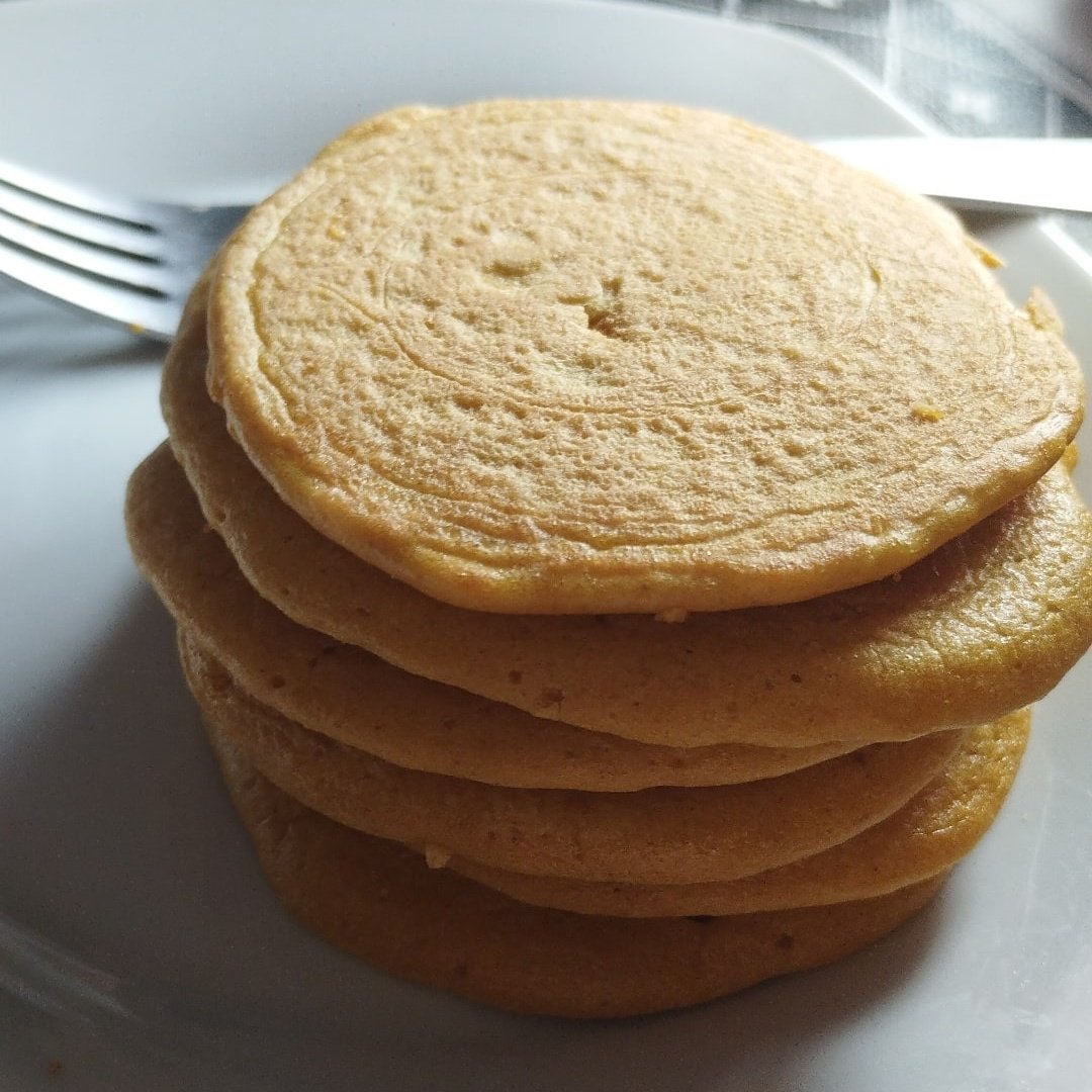 ⋆ ˚｡⋆୨ ʚɞ ୧⋆ ˚｡⋆
 𐙚˙receta de pancakes low cals con 3 ingredientes𐙚˙
⟳+♡ para que llegue a más gente^^