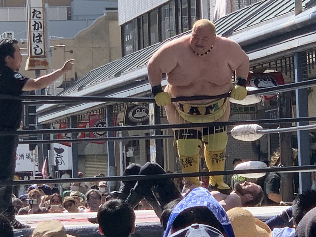 大日本プロレスのらくろーど場所に御来場頂き有り難うございました！ 4/29(月)の前橋【どすこいうどん浜ちゃん】は！ 昼11:30〜14:00 夜18:00〜21:00 ☆20:00ラストオーダー (うどんがなくなり次第終了) 宜しくお願い致します🤲 #浜亮太 #どすこいうどん浜ちゃん #北京原人