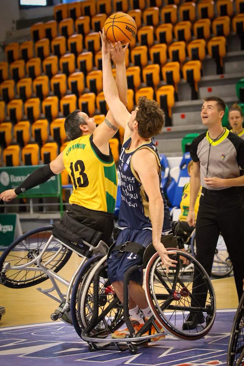 Le rêve européen ⭐️
C’est toujours un bonheur de suivre l’équipe de Lannion pour leurs matchs et en particulier en Coupe d’Europe. 
Malgré des résultats sportifs décevants, j’ai produit de belles images et faire de magnifiques rencontres !
#basketfauteuil #handisport