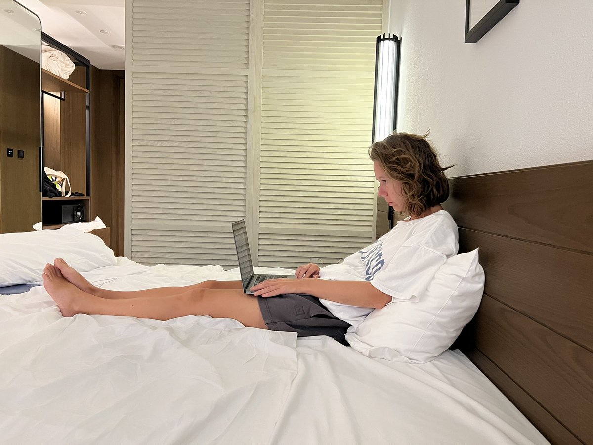 shnai0's tweet image. I can not work from the bed anymore

Staying into hotel or small apartments and having 0 proper workspace around made me a total shrimp.

🍤🍤🍤🍤🍤🍤

Show me your true working posture