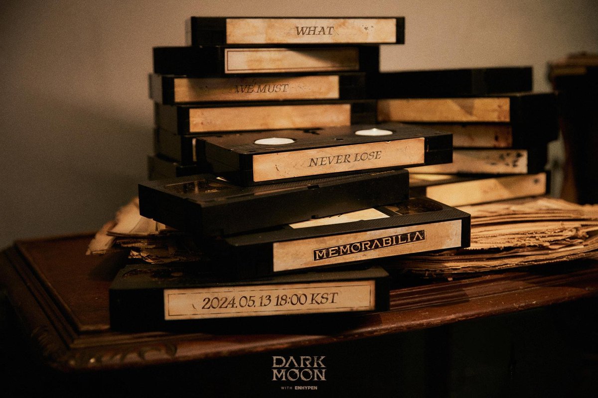 kchartsmaster's tweet photo. ENHYPEN announces DARK MOON special album 'MEMORABLIA' for May, 13th. https://t.co/NE9cHBV7Sz