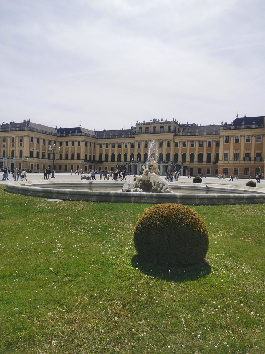 Schönbrunn
Summer Palace of Maria Theresa