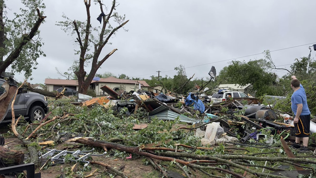 LiveStormChaser tweet picture