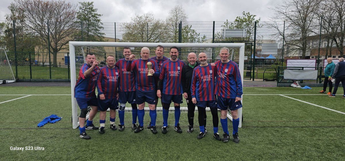 Our walking football team win this afternoon's tournament at @CoplestonSchool with 11 points from 6 games (W3 D2 L1). Well played 'old blokes' 👏👏 Thanks to @Cops_FC for organising @nsvfl2000 @SuffolkFA #walkingfootball #grassroots