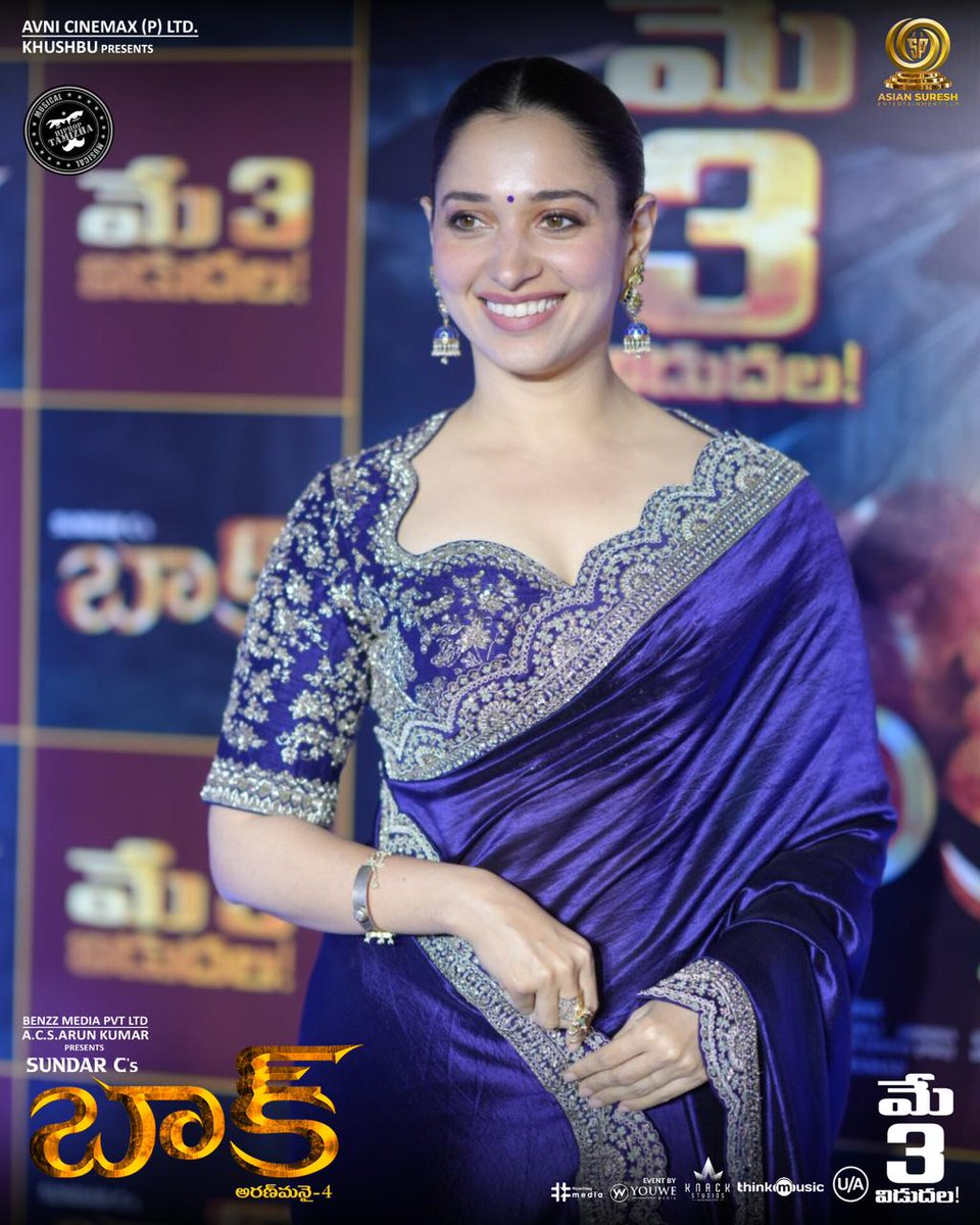Milky beauty @tamannaahspeaks captivates us all in a BLUE-tiful saree as she clicked at the Grand Pre-Release Event of #BAAK 🦇 Watch Live here👉🏻youtu.be/Sr9Ta4zxJwk #BAAKfromMAY3rd #Aranmanai4 #SundarC @tamannaahspeaks #RaashiKhanna @hiphoptamizha @ActorSanthosh…