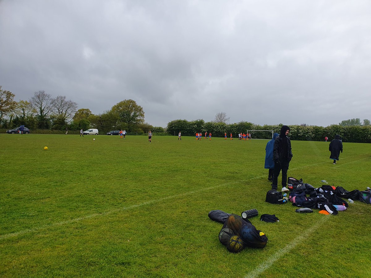 Full Time - @NWAngelsLadies 3-7 @AylshamWomenFC. A brilliant game ends with 10 goals and @AylshamWomenFC taking three points from what was a tough contest vs @_D4RY1 side. Credit to both teams for tremendous entertainment in atrocious conditions. Game of the day no doubt. Superb!