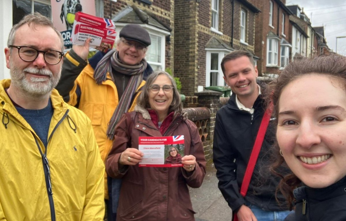 Great reception from residents in #Pixham #DorkingNorth. 
Clare Mansfield and @nadiaburrell and team out and about. Big thank you for your time this morning. 🌹
#VoteLabour #LocalElections24 #SurreyPCC  #Dorking #MoleValley #Surrey #GENow