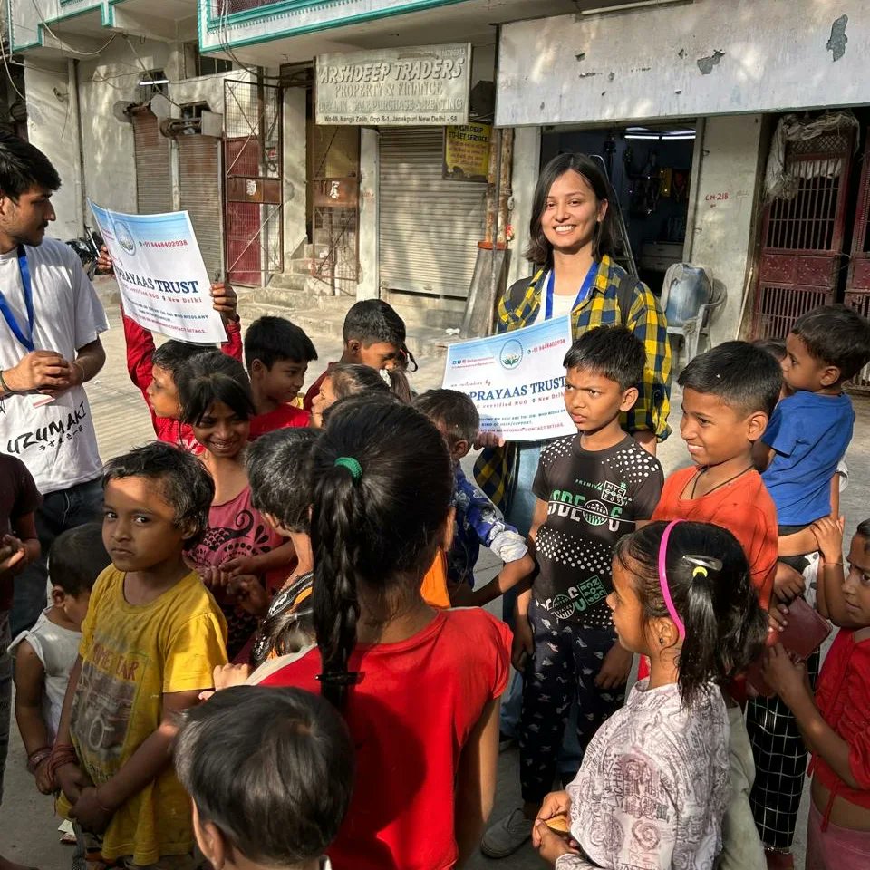 #EkPrayaasTrust organized a workshop on Moral Values, Health and Sanitation for children in a local area of Nangli in Janakpuri. 
Around 40 children were benefitted. ##moralvalues #HealthForAll #HealthAndSafety #sanitation #kids