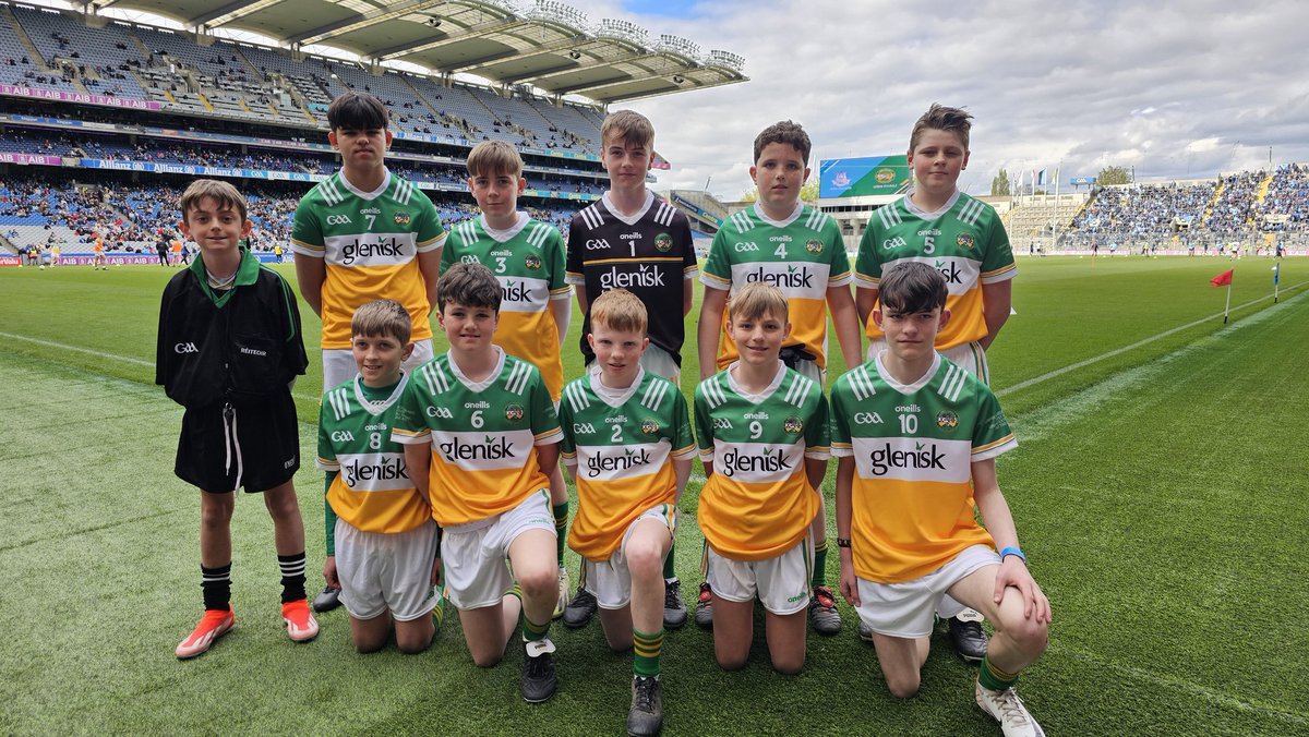 Best of luck to the Offaly @cnambnaisiunta team who play @CnmbDublin in today's @gaaleinster half time game.A special thank you to Paul from @ONeills1918 who organised our new jerseys at short notice. #fanwall @AllianzIreland #allianzcmnb @Offaly_GAA @DuignanMichael