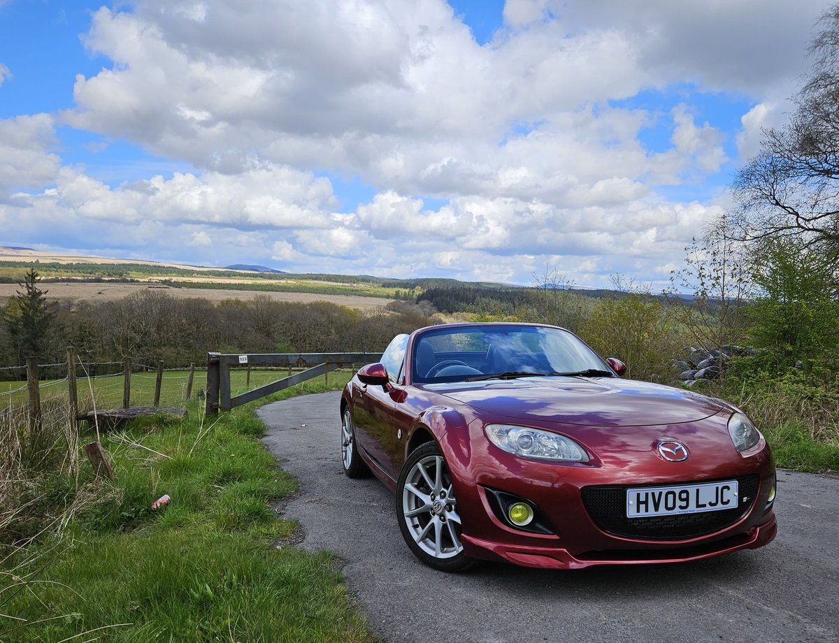 Took my daughter out in the MX5 for the first time (she's 1). Glad I didn't listen to those who said I may as well sell it once she was born.

#cartwitter
#mx5
#miata