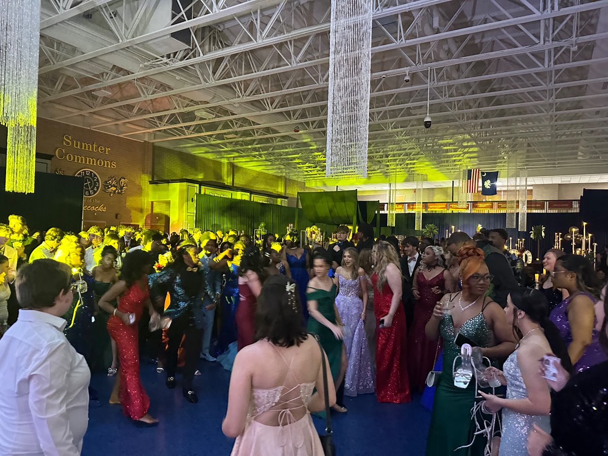 DTude24's tweet photo. Prom at Sumter High was, is, and always will be the best in the city!!  #GoGamecocks💙💛💙💛 https://t.co/D5mK8rbQ4c