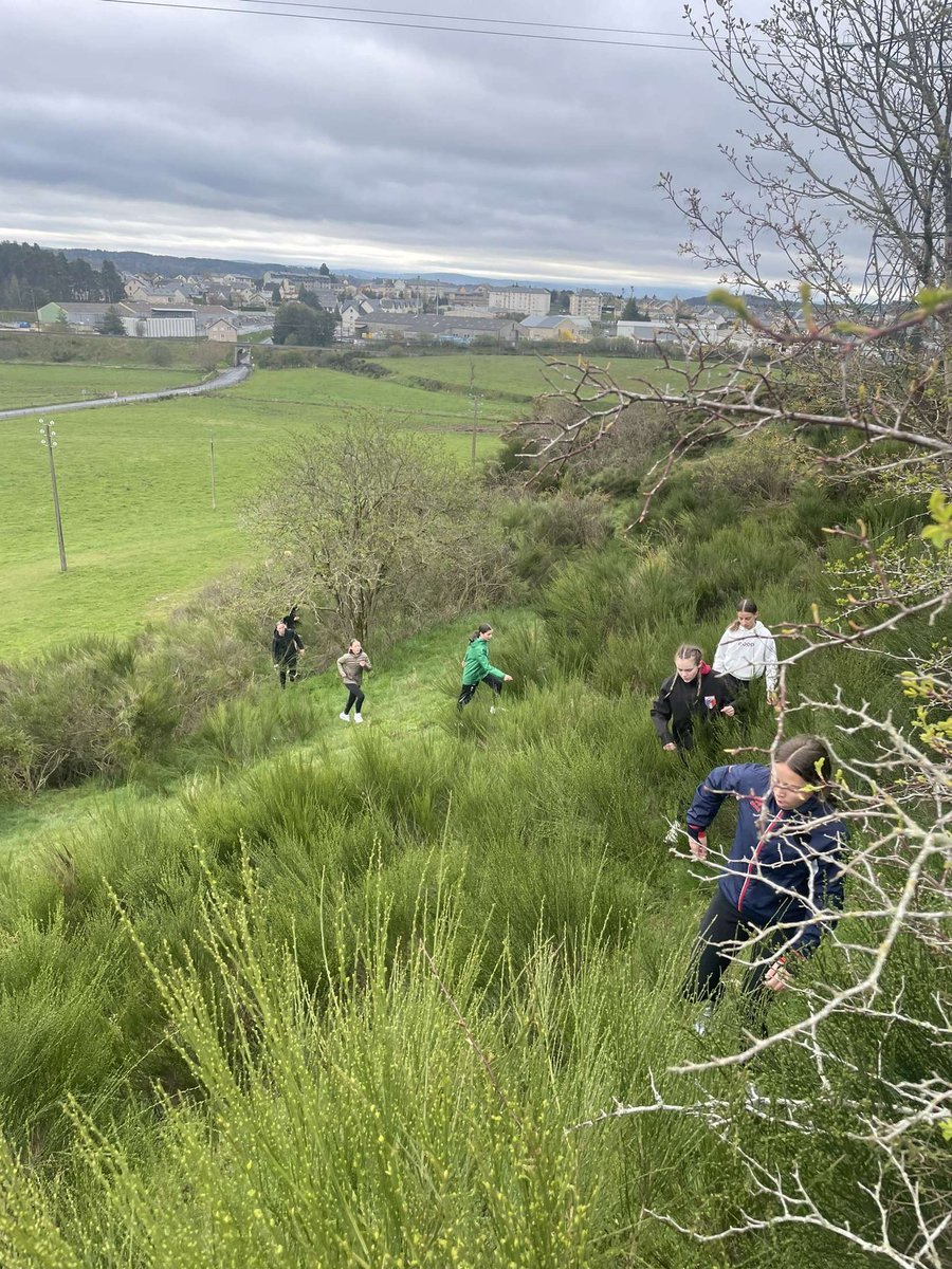 📅 Samedi 27 Avril 📅

Après une séance de course à pied matinale, les JSP ont continué le travail sur les manœuvres d’établissements notamment avec la découverte des ETB 5 &amp; 6. 
Ensuite ils ont pu découvrir les composantes de l’ARI et de son masque 🔥

#jsphautelozere #jsp