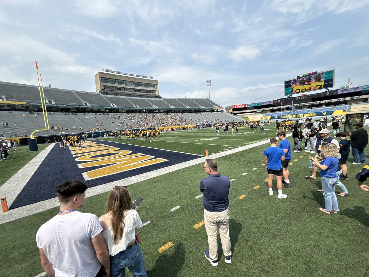 _JohnMcGee_'s tweet photo. It was a great day for @WVUfootball  Thanks for the invite to the spring Gold-Blue game. Appreciate the great atmosphere! @NealBrown_WVU @CoachMooreWVU @FootballPbhs #countyroads https://t.co/7layPDWcbO