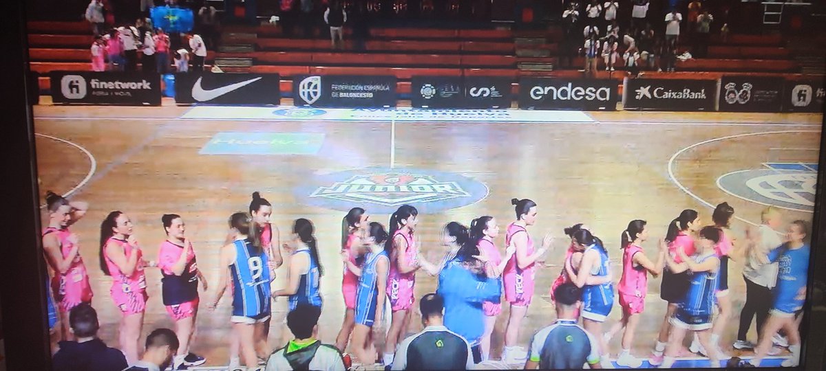 Grandes chicas!! Q importante empezar con una victoria y quitarse los nervios del comienzo y coger confianza contra un rival duro como @easobasket. Vamos Ership @ADBA87 Sanfer
@ColegioSanfer
@FundaviAviles1
@FBPA_asturias
@ErshipSpain
#Asturias #Baloncesto
#laOlaRosa #QGT #Aviles