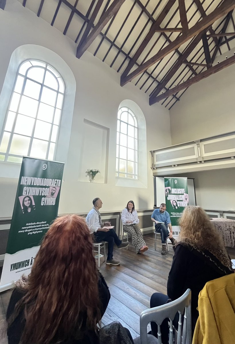 Alys with a Y (@alysroberts) on Twitter photo Thank you <a href="/LlandeiloLitFst/">LlandeiloLitFest</a> for having @JournalismCymru to chat about our book, Cymru and I 📖📚 my first lit festival and it was a lovely experience all round. A pleasure to share the stage with @AnthonyShapland and <a href="/ShirishMM/">Shirish Kulkarni</a> Thank you <a href="/LlandeiloLitFst/">LlandeiloLitFest</a> for having @JournalismCymru to chat about our book, Cymru and I 📖📚 my first lit festival and it was a lovely experience all round. A pleasure to share the stage with @AnthonyShapland and <a href="/ShirishMM/">Shirish Kulkarni</a>