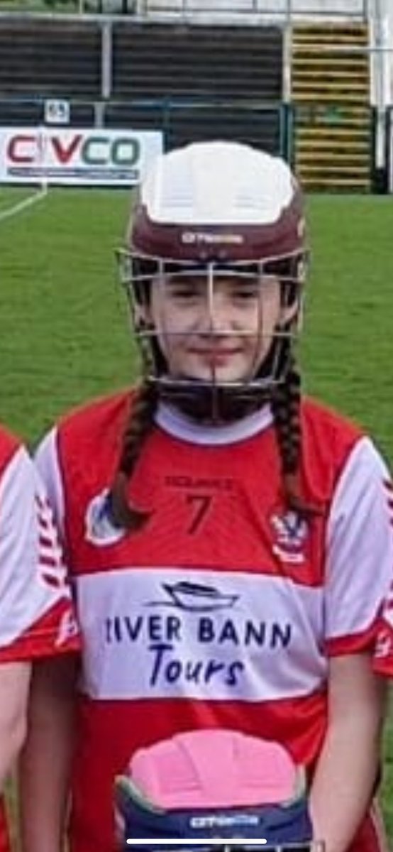 Well done to our P7 Camogie star who played at halftime dames during the Derry and Down Ulster Semifinal. Super skills on show in difficult conditions. A great performance and a great win for Derry 🔴⚪️