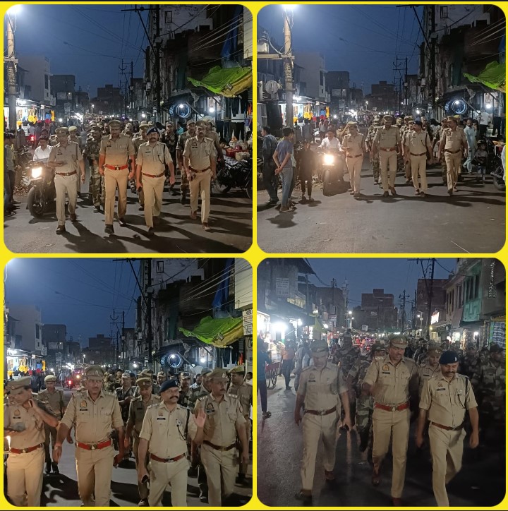 🔴लोकसभा चुनाव-2024 के दृष्टिगत #SSP_FRZ के निर्देशन में जनपद में चाक चौबन्द कानून एंव सुरक्षा व्यवस्था हेतु फिरोजाबाद पुलिस द्वारा अपने-थाना क्षेत्रान्तर्गत बाजारों, भीड़-भाड वाले इलाकों आदि में रात्रि पैदल गश्त की गयी। साथ ही संदिग्ध वाहनों/व्यक्तियों की भी चैकिंग की गयी।