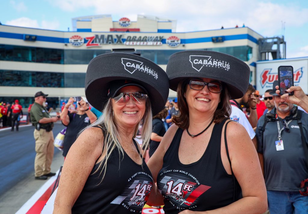 Sunday Smiles. 😁

#4WideNats | #AmericasHomeForRacing