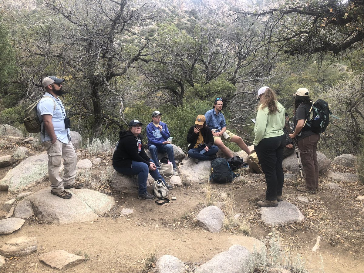 JenniferKFrey's tweet image. Now former grad student @haileynjacobson and I took students from @nmsu_fwce and @BosqueSchNews with Dan Shaw, to find one of world’s rarest chipmunks in the Organ Mountains NM and film a short video about their conservation for @BLMNewMexico. Stay tuned!