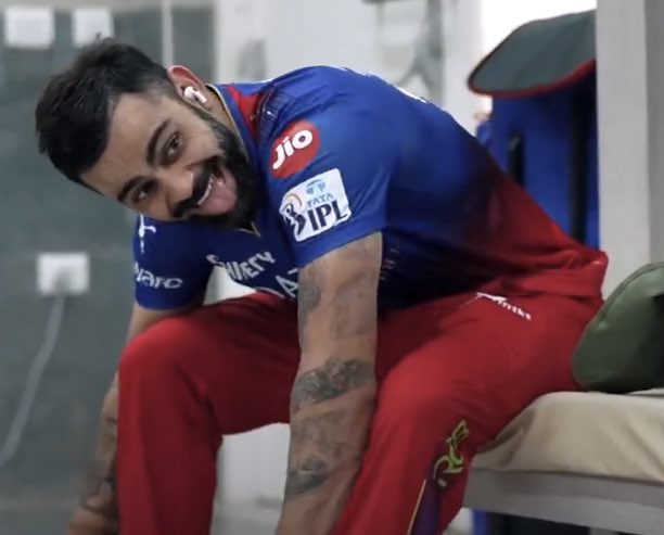 First 31 balls - 50 Next 10 balls - 100 Virat Kohli teasing Will Jacks about his beast level acceleration 😂❤️