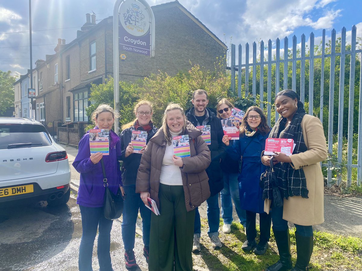 Beautiful & efficient canvass in sunny Woodside. @AmyF0ster definitely in the running for best board runner in Croydon…